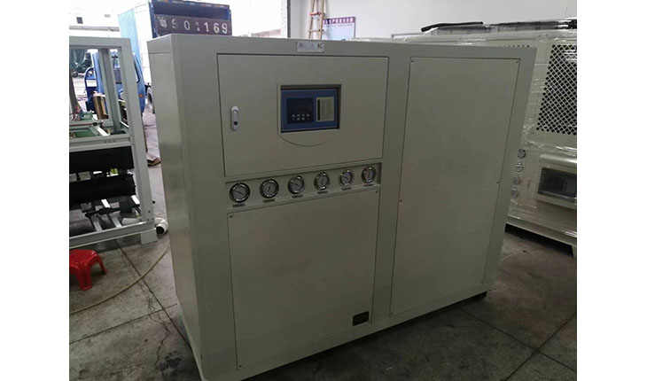 水冷式箱型工業(yè)冷水機